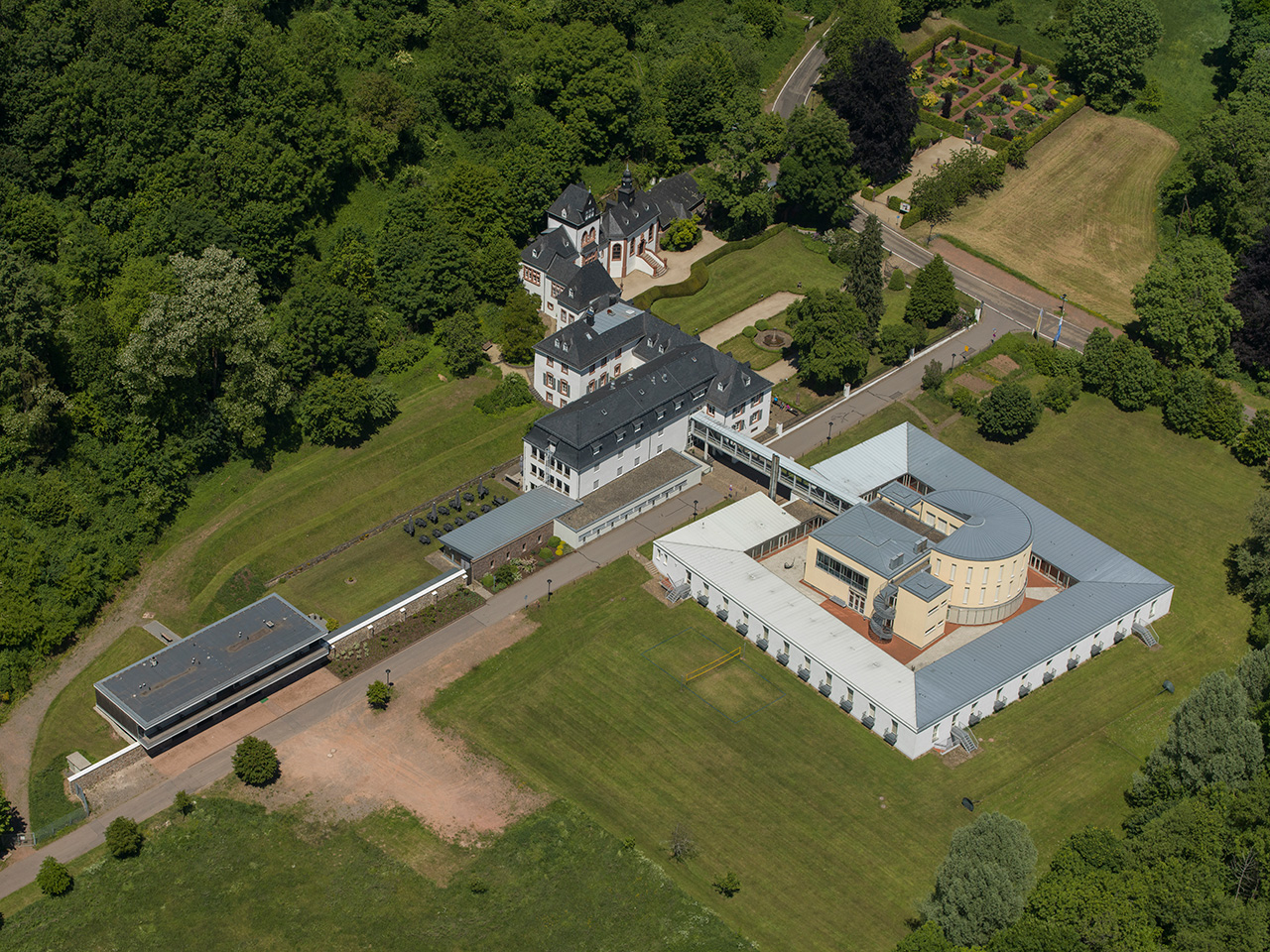 Schloss Dagstuhl - Leibniz-Zentrum für Informatik